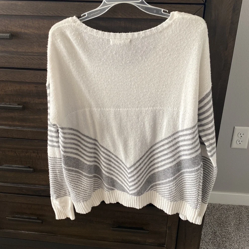 Love Riche sweater - Picture 5 of 7